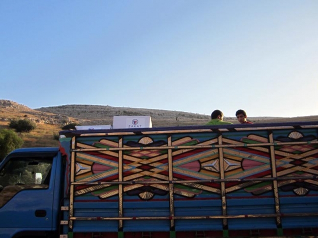 Zakat Foundation of America - Fifth Truckload of Food Packages Delivered to Syrians and Syrian Refugees